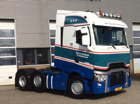 Fraaie T-520 High Sleeper voor Barelds Transport