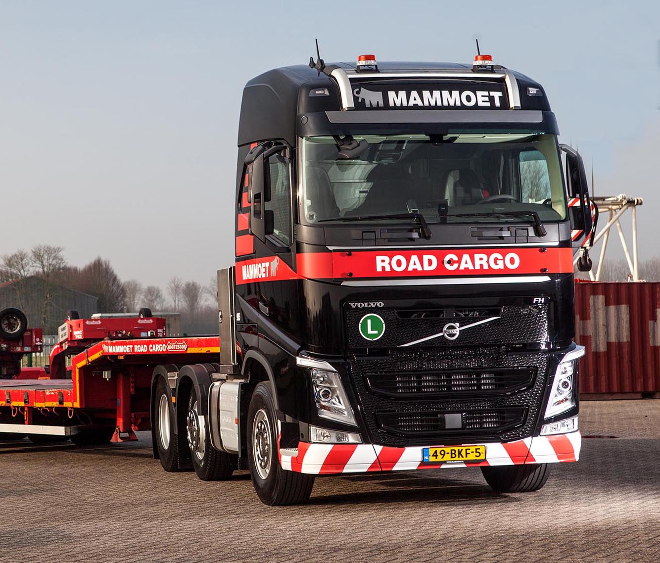 VOLVO FH5 Globetrotter 6x2 avec remorque porte-engins 3 essieux KLAAS VOLVO FH5 Globetrotter 6x2 avec remorque porte-engins 3 essieux KLAAS