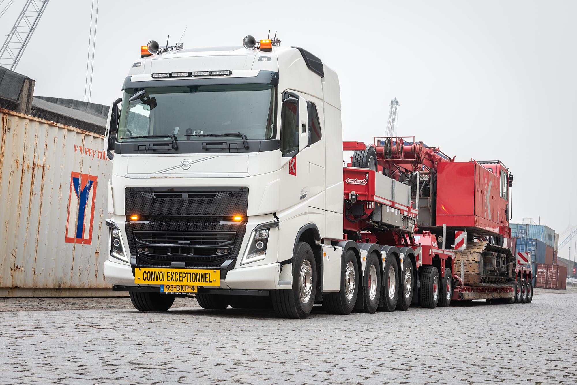 Volvo FH16 10x4 voor Koole Contractors