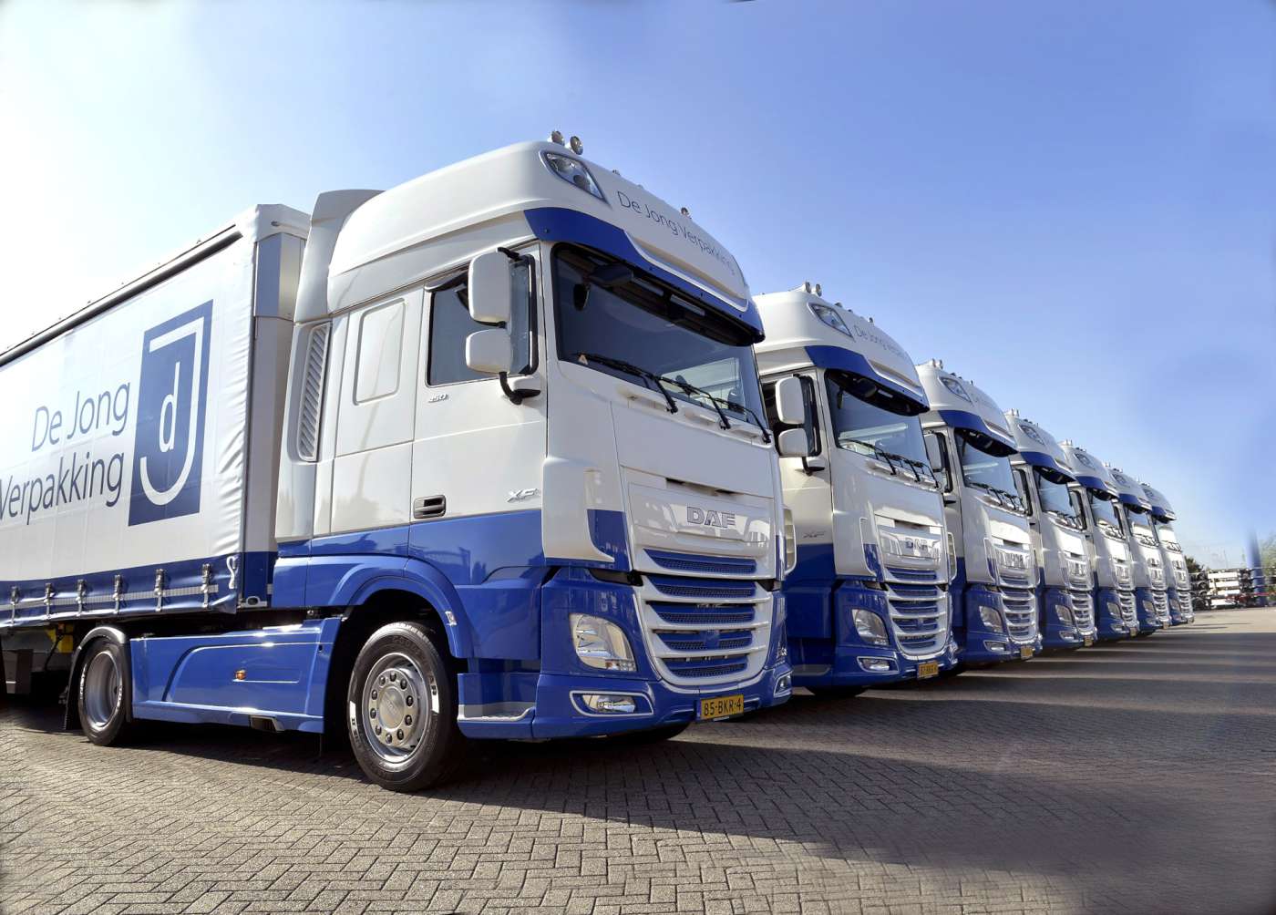 8 DAF XF Trekkers Voor De Jong Verpakking