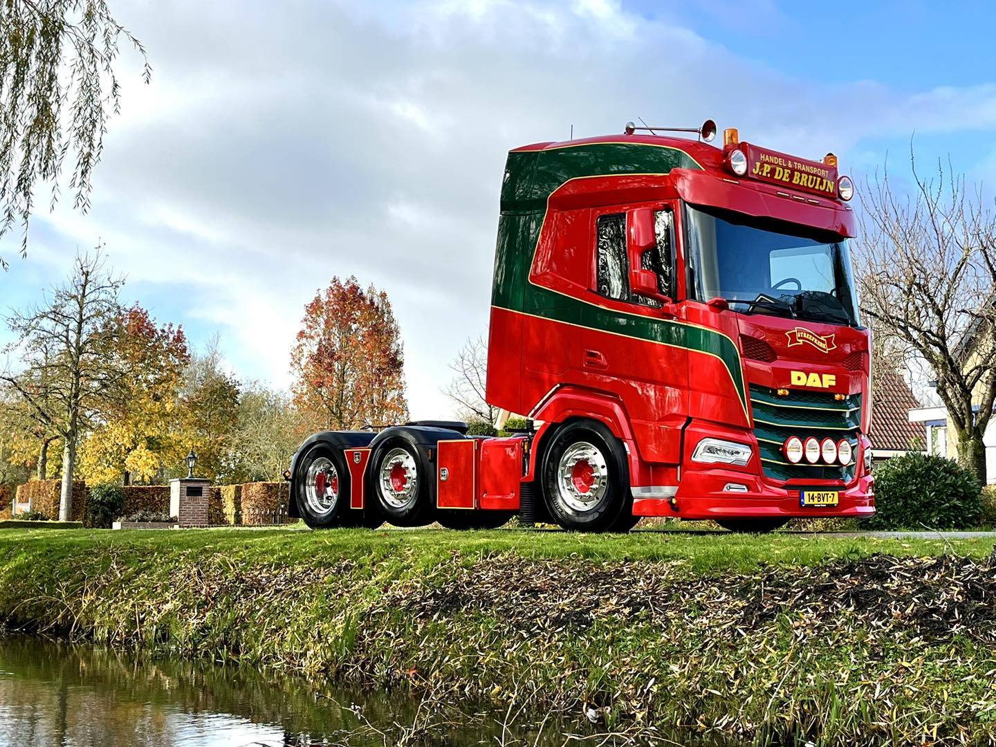 DAF XF530 FTG voor JP de Bruijn Streefkerk