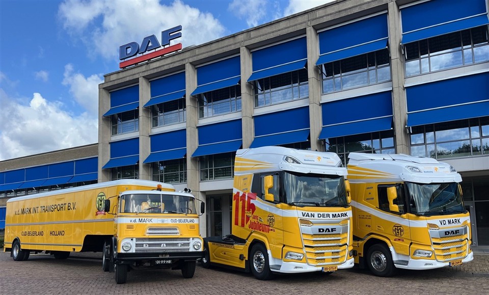 Van der Mark viert jubileum met DAF