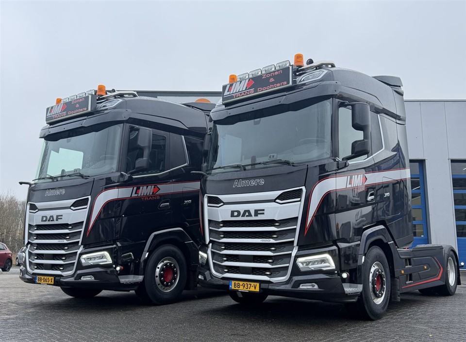 DAF duo voor jarig Limi Trans