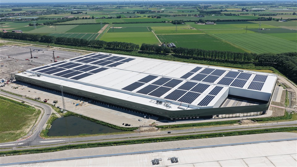 Nieuw distributiecentrum Van der Helm in Moerdijk