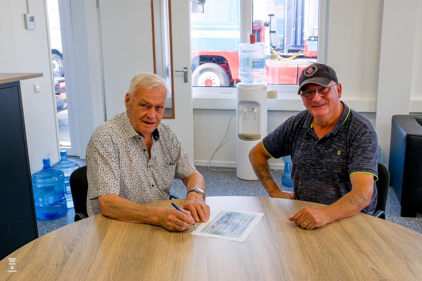 Rinus Rynart keurt 'zijn' Scania klassieker