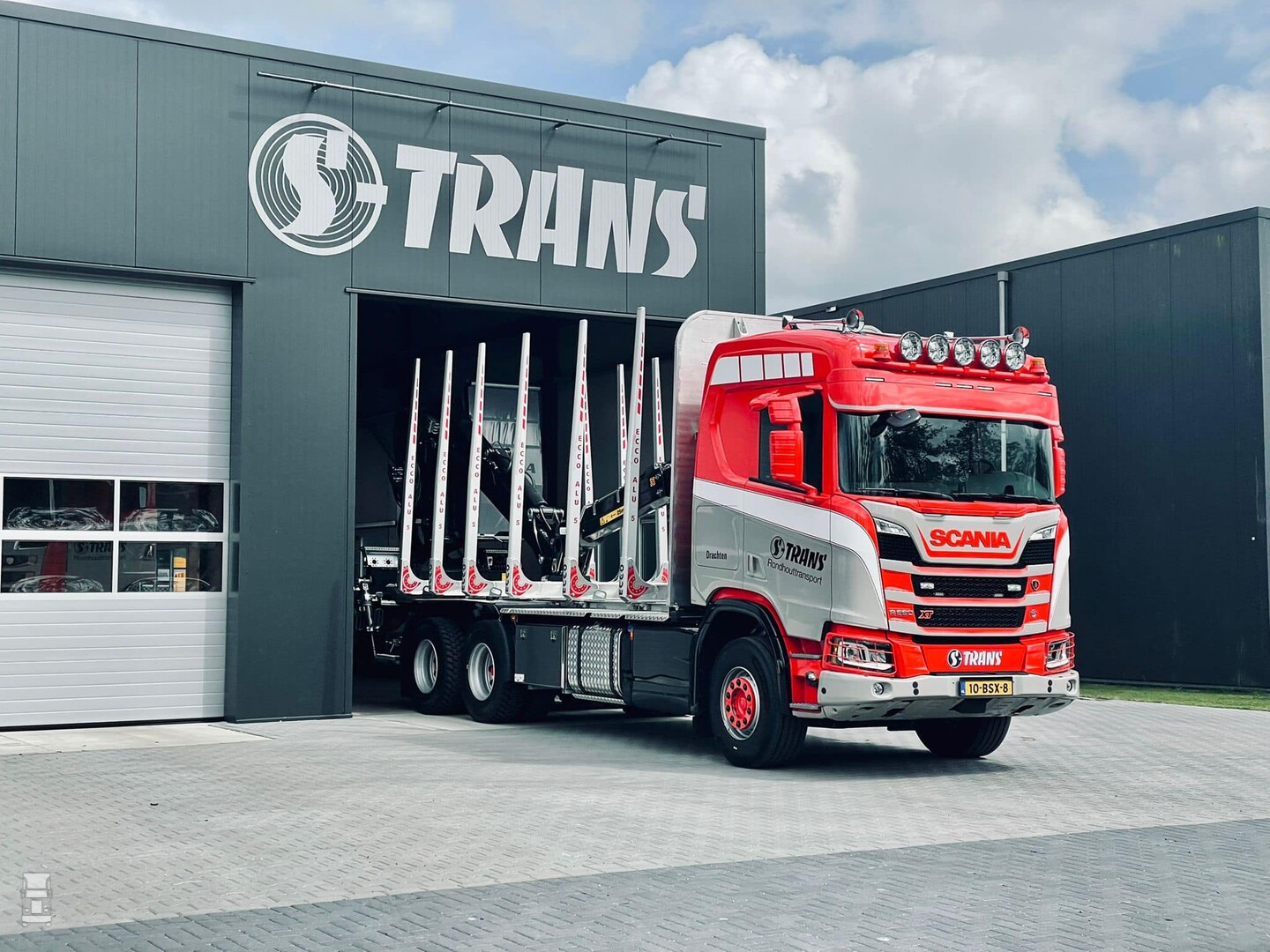 Scania R660 XT S-Trans op Truckshow Burdaard