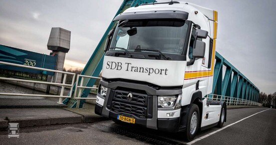 DBRenault11400.jpg DBRenault11400.jpg