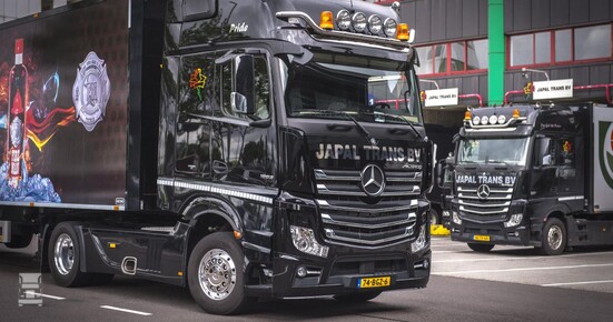 Japal_1LR.jpg Japal_1LR.jpg