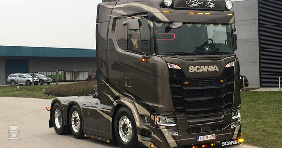 RobinFry_3.jpg RobinFry_3.jpg