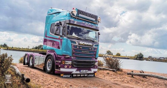 MilTon_Trophy.jpg MilTon_Trophy.jpg