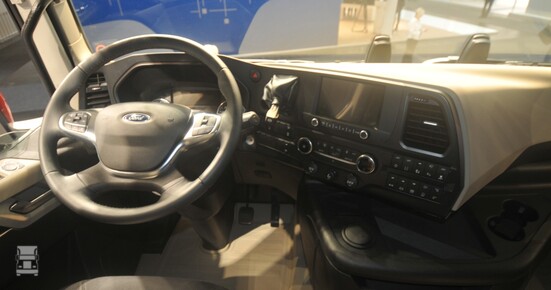 Ford_F-Max_interieur_LR.jpg Ford_F-Max_interieur_LR.jpg
