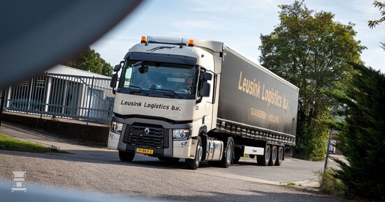 Renault_Trucks_T_Leusink_Logistics_2_lowres.jpg Renault_Trucks_T_Leusink_Logistics_2_lowres.jpg