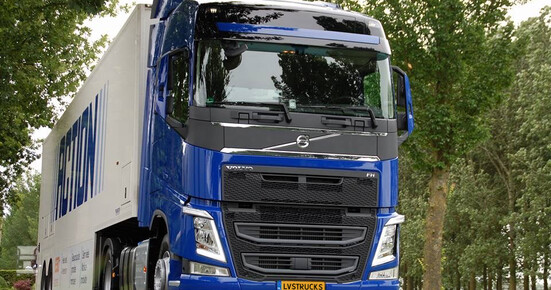 Volvo_FH_4x2_I-Save_voor_Action.jpg