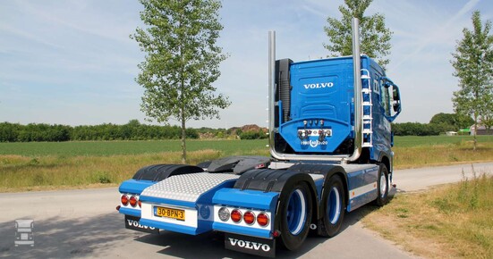 Van_Dijk_Trucks___Lelieveld_Transport_23-1400_1.jpg