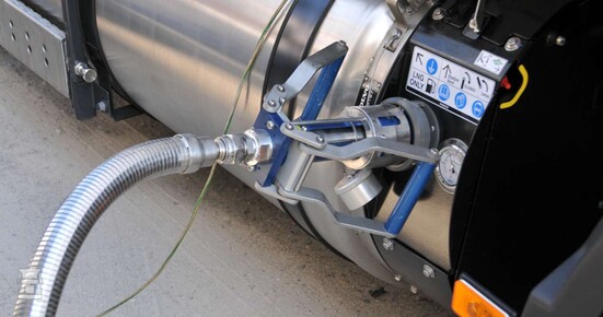 LNG_tank_en_slang.jpg LNG_tank_en_slang.jpg