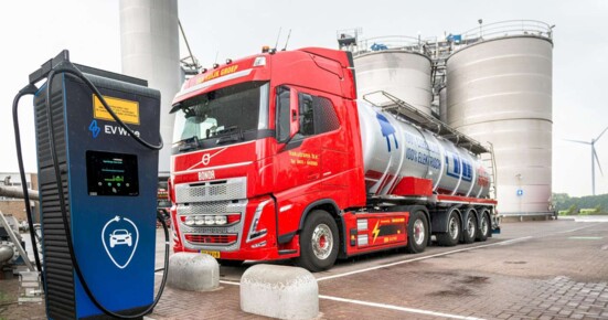 Vakutrans_Volvo FH Electric-1400 Vakutrans_Volvo FH Electric-1400