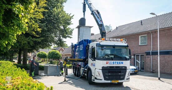 Van-der-Steen_Volvo-FM_reinigingsopbouw1724242194 (960 x 640)