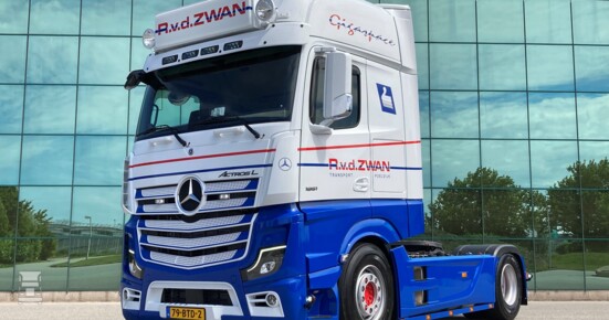 Actros Van der Zwan Actros Van der Zwan