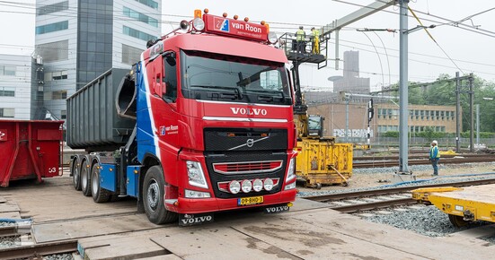 Roon-3.jpg Roon-3.jpg