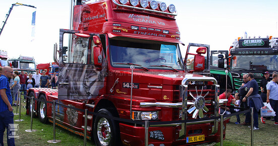 15-IMG_0362-border.JPG 15-IMG_0362-border.JPG