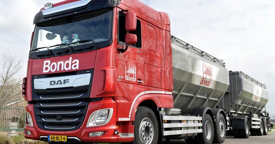 daf-xf-bonda-vanhooft-bierbostel.jpg daf-xf-bonda-vanhooft-bierbostel.jpg