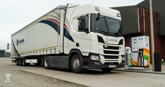 Scania-Transport-Lab_HVO100-b-pers-2019.jpg Scania-Transport-Lab_HVO100-b-pers-2019.jpg