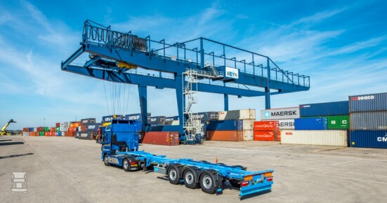 D-TEC_flexitrailer_terminal_LR.jpg D-TEC_flexitrailer_terminal_LR.jpg