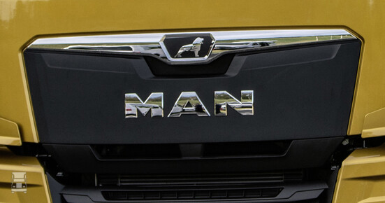 MAN_7g.jpg MAN_7g.jpg