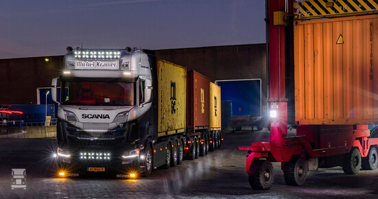 Michel-Kramer_Scania-2-pers-2021.jpg Michel-Kramer_Scania-2-pers-2021.jpg