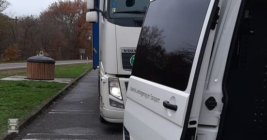 kaart_uit_raam_gegooid.jpg kaart_uit_raam_gegooid.jpg