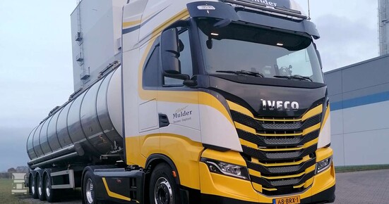 Peter_Mulder_tanktransport_05-1400.jpg Peter_Mulder_tanktransport_05-1400.jpg