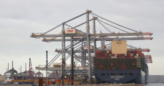 RWG terminal LR