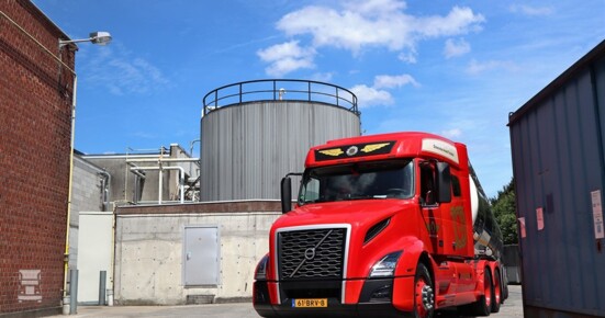 BIGtruck Volvo VNL Den Hartogh (960 x 640) BIGtruck Volvo VNL Den Hartogh (960 x 640)