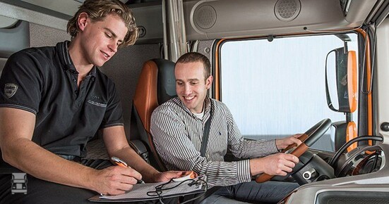 chauffeur-begeleider.jpg chauffeur-begeleider.jpg