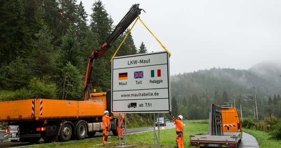 mautschild_aufbau-LR.jpg mautschild_aufbau-LR.jpg