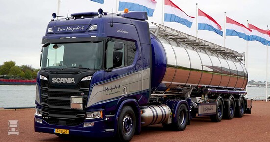 Meijndert-R410-LNG_ADR-1-pers-2018-1400.jpg Meijndert-R410-LNG_ADR-1-pers-2018-1400.jpg