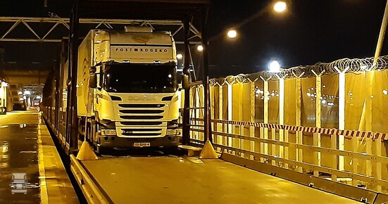 train_calais_LR.jpg train_calais_LR.jpg