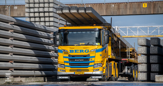 Van-den-Berg_Scania-2-pers-2021.jpg Van-den-Berg_Scania-2-pers-2021.jpg