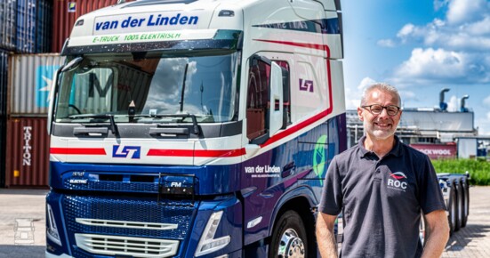 Van der Linden Groep_Volvo FM_Electric_Chauffeur Kees van Kuijk Van der Linden Groep_Volvo FM_Electric_Chauffeur Kees van Kuijk