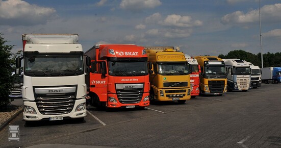 MOE-trucks_LR.jpg MOE-trucks_LR.jpg