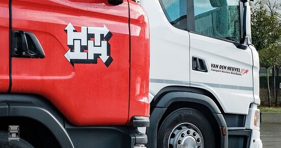 VdHeuvel2.jpg VdHeuvel2.jpg