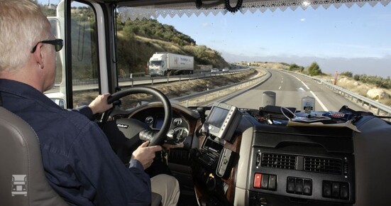 oudere_chauffeur.jpg oudere_chauffeur.jpg