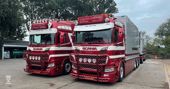 Van-Leeuwen_Scania-1-pers-2021.jpg Van-Leeuwen_Scania-1-pers-2021.jpg