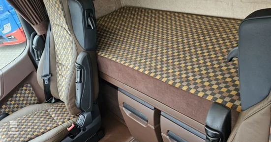 BIGtruck Retro Actros (6)