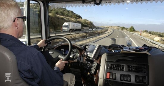 oudere_chauffeur.jpg oudere_chauffeur.jpg