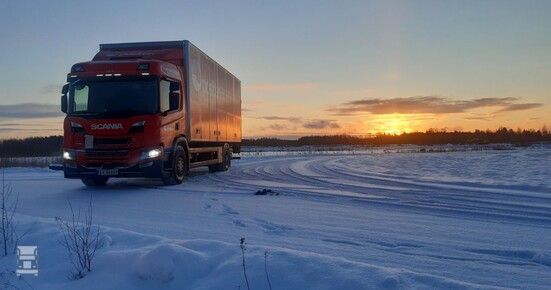 truck12_1.jpg truck12_1.jpg