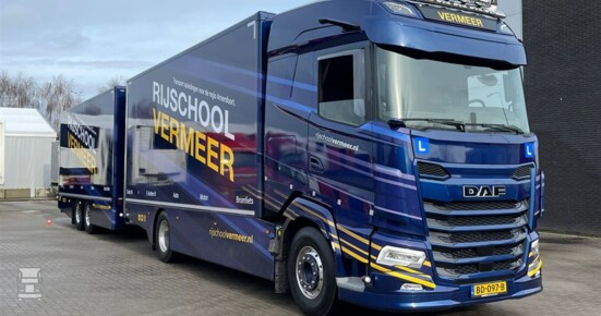 Dynamisch lessen in de nieuwe DAF van Rijschool Vermeer