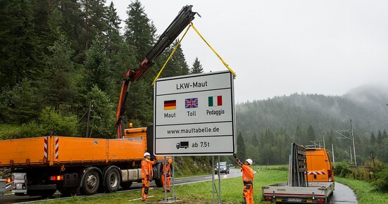 mautschild_aufbauLR.jpg mautschild_aufbauLR.jpg