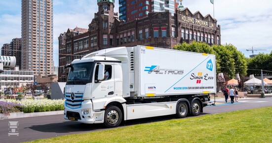 eactros2LR.jpg eactros2LR.jpg