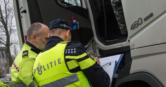controle-zwaar-vervoer.jpg controle-zwaar-vervoer.jpg